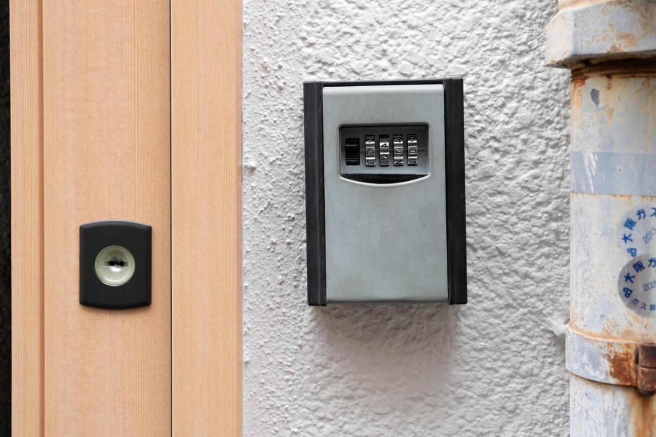山house中津 最大10人 中津駅まで徒歩6分 梅田まで電車4分行ける！　 Apartment Osaka Bagian luar foto