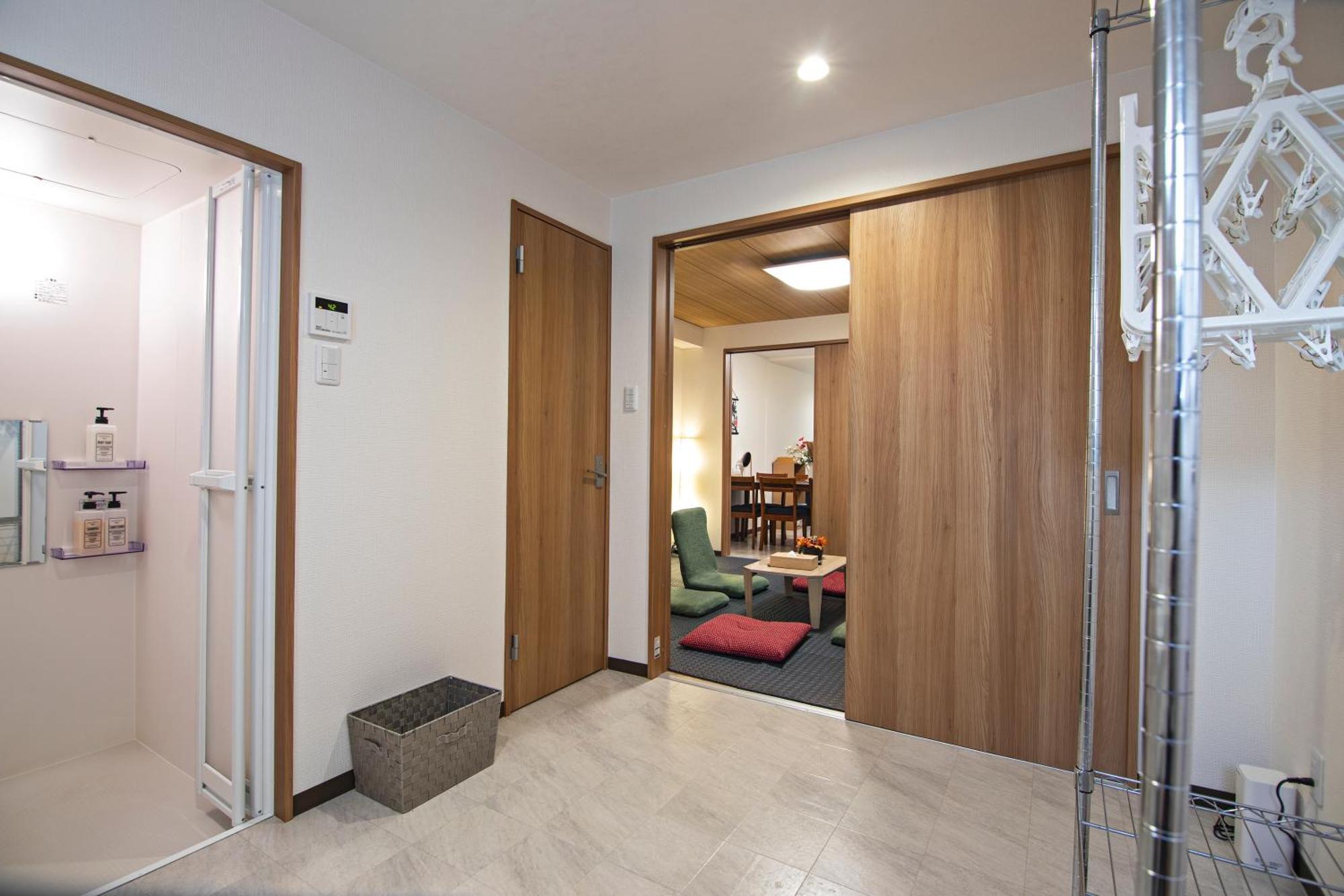 山house中津 最大10人 中津駅まで徒歩6分 梅田まで電車4分行ける！　 Apartment Osaka Bagian luar foto