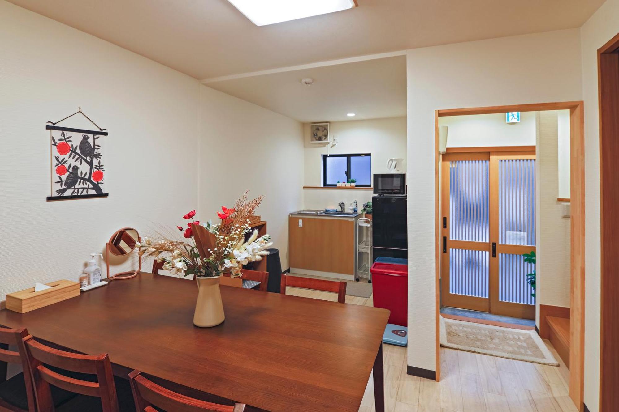 山house中津 最大10人 中津駅まで徒歩6分 梅田まで電車4分行ける！　 Apartment Osaka Bagian luar foto