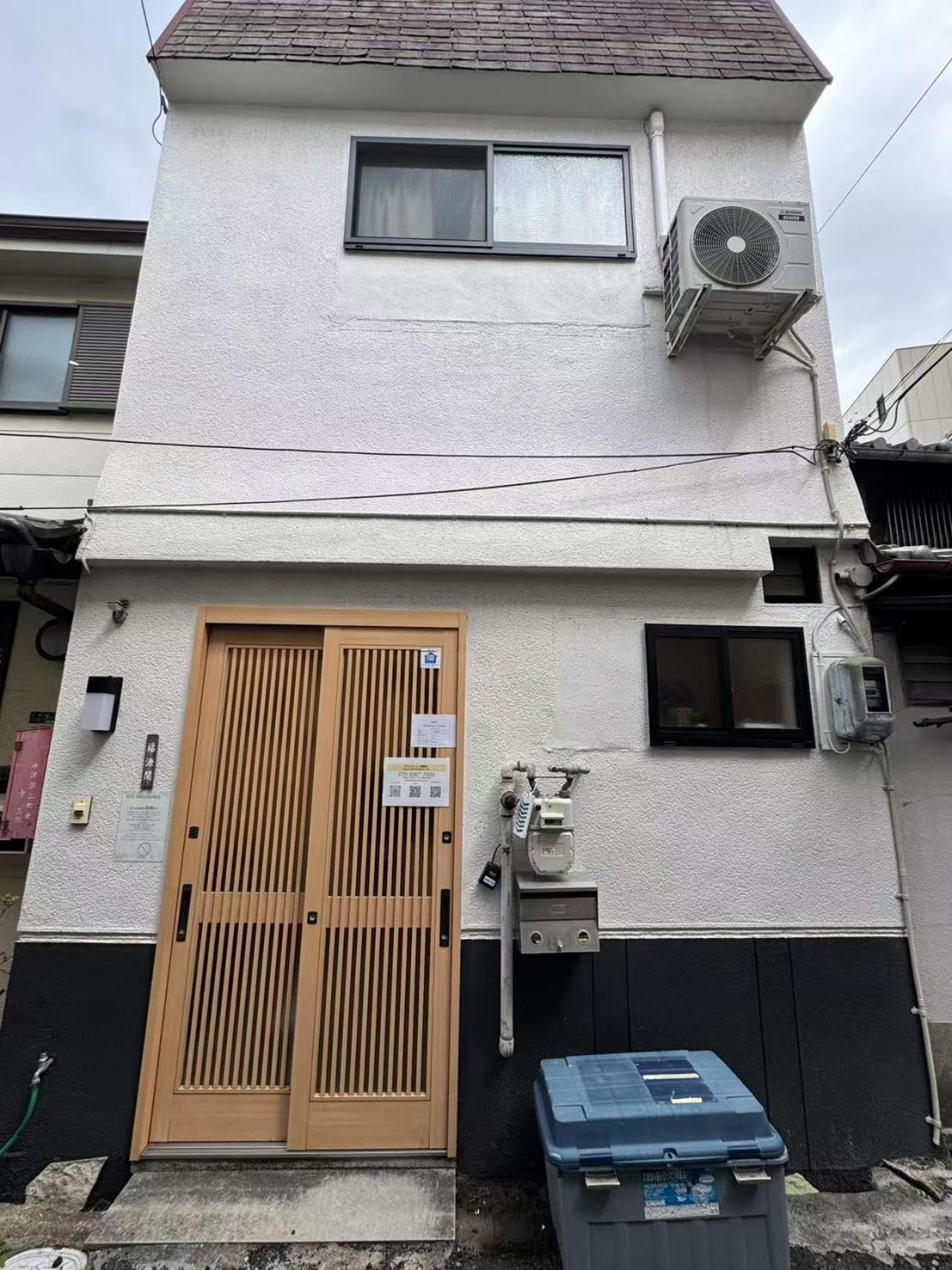 山house中津 最大10人 中津駅まで徒歩6分 梅田まで電車4分行ける！　 Apartment Osaka Bagian luar foto